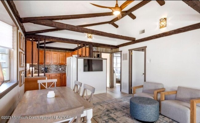 Building Photo - 103 Albacore Dr