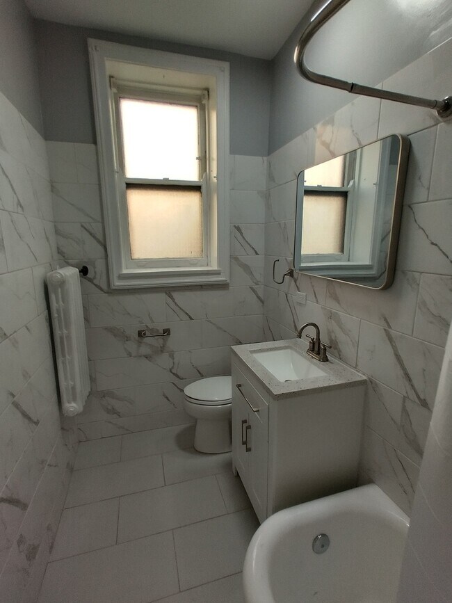 Foto del edificio - 1216 W Jarvis Ave