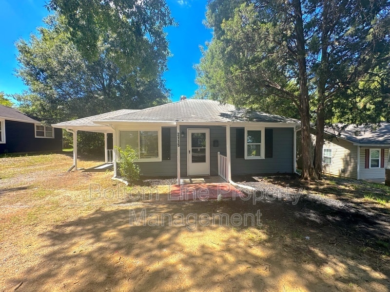 Foto principal - 2115 Double Oaks Rd