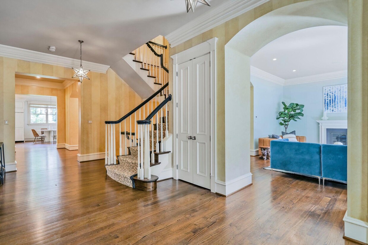 Foto principal - 833 Herbert Springs Rd