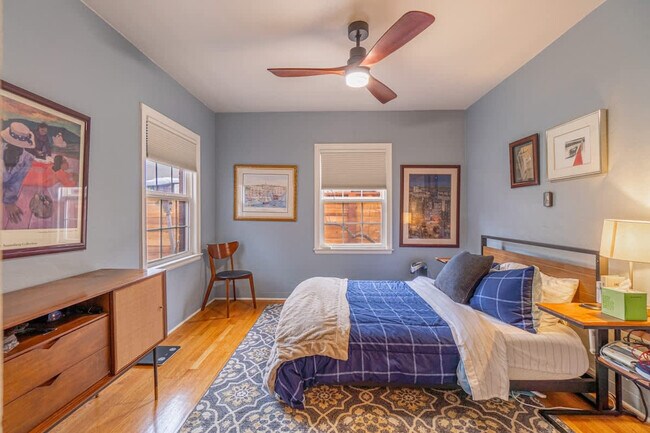 Building Photo - 622 Manor Dr
