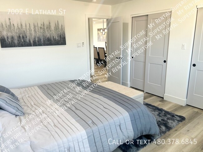 Foto del edificio - 7002 E Latham St
