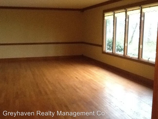 Building Photo - 5 br, 3.5 bath House - 1511 East Brow