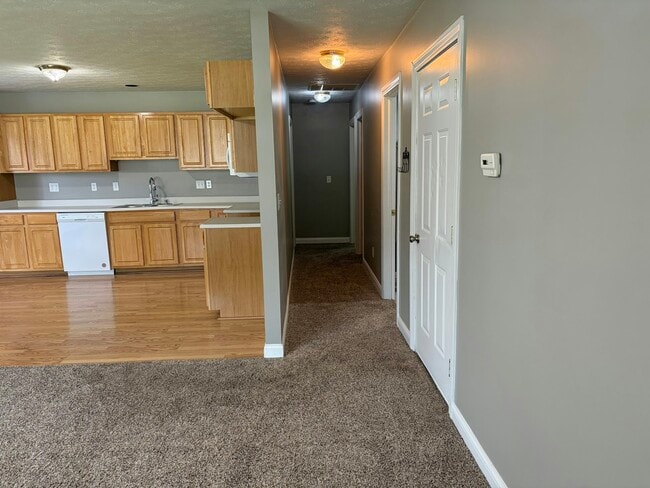 Building Photo - 117-119-119 Valley Forge Ct