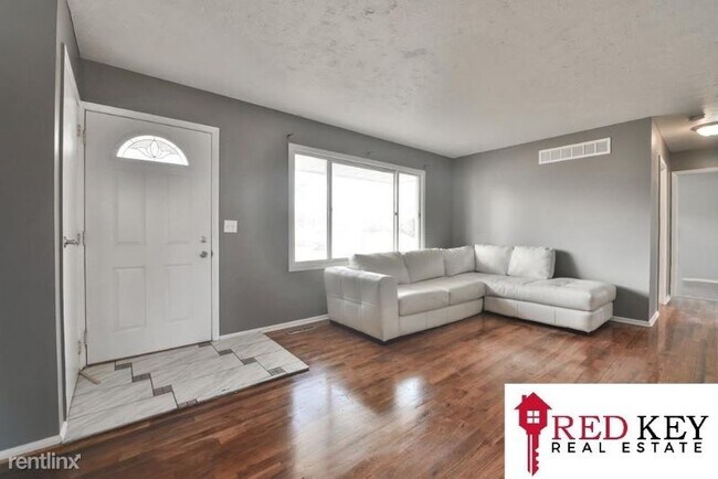 Building Photo - 3 br, 2.5 bath House - 3711 S 126th Ave
