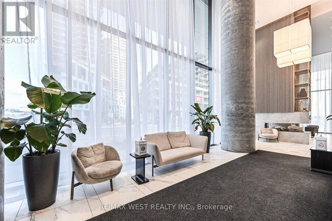 Photo du bâtiment - 950 Portage Pkwy