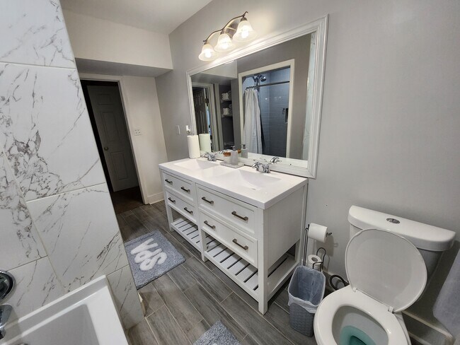 Foto del edificio - 2689 Jamestown Way