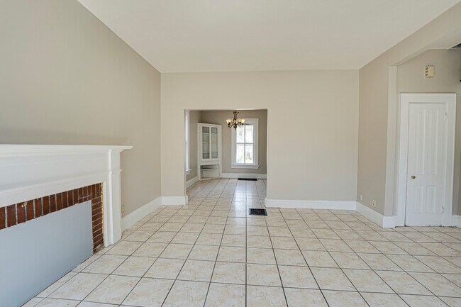 Foto del edificio - 373 Cedar St