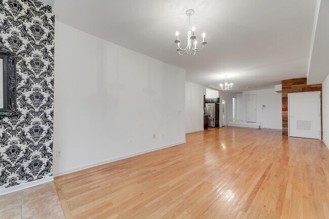 Foto del edificio - 200 Paterson Plank Rd
