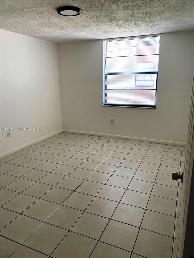 Foto del edificio - 1750 NW 55th Ave