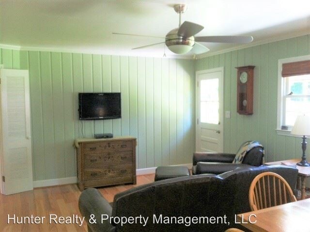 Building Photo - 3 br, 2 bath House - 2424 Greenwich Road