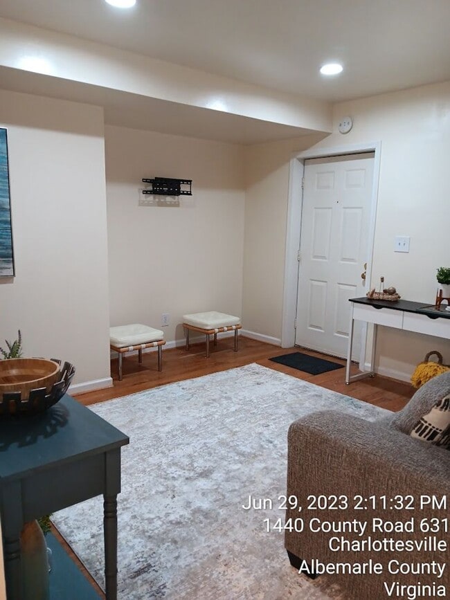 Foto del edificio - Fully Furnished 1 bedroom / Garden Apartment / Utilities included Travel Nurse Special