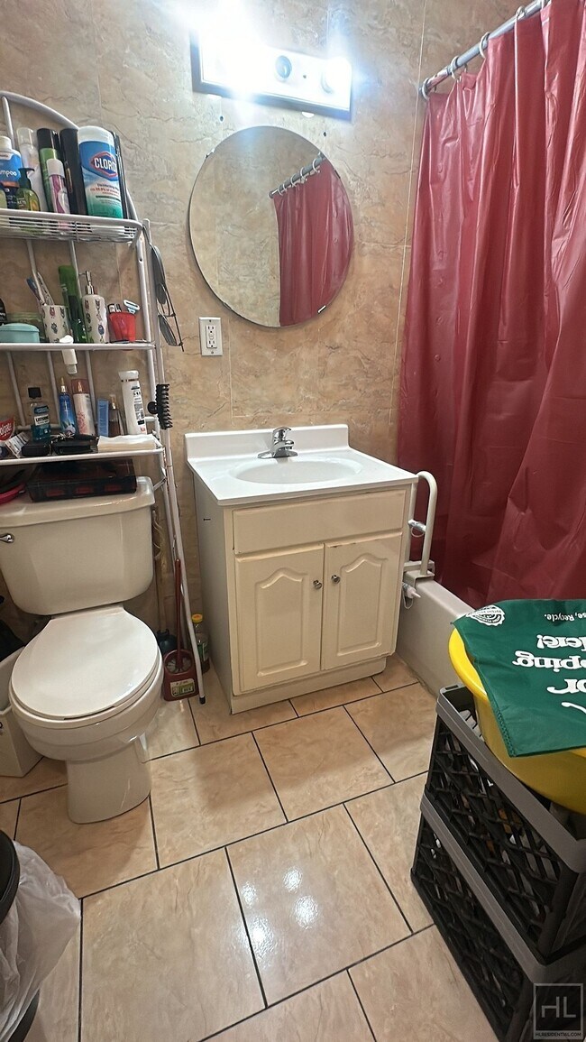 ROOM AVAILABLE IN FLUSHING QUEENS Room for Rent in Queens, NY