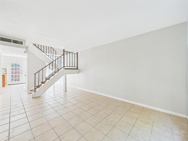 Foto del edificio - 9520 Quail Village Ln