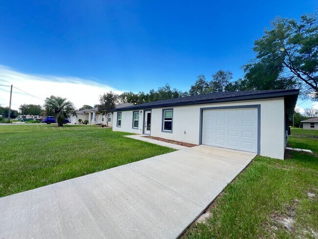 Foto del edificio - GREAT 3 BD/2BA Home in Ocala!!