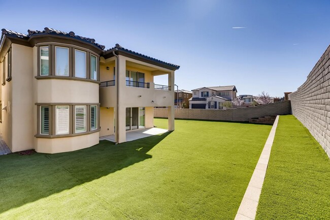 Building Photo - EXTRAVAGANT  5 Bedroom, LUXURY Home In SUM...