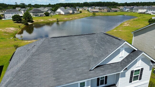 Foto del edificio - 105 Grimsby Rd