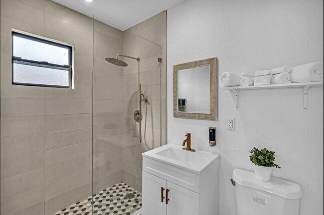 Foto del edificio - 860 NW 17th Ct
