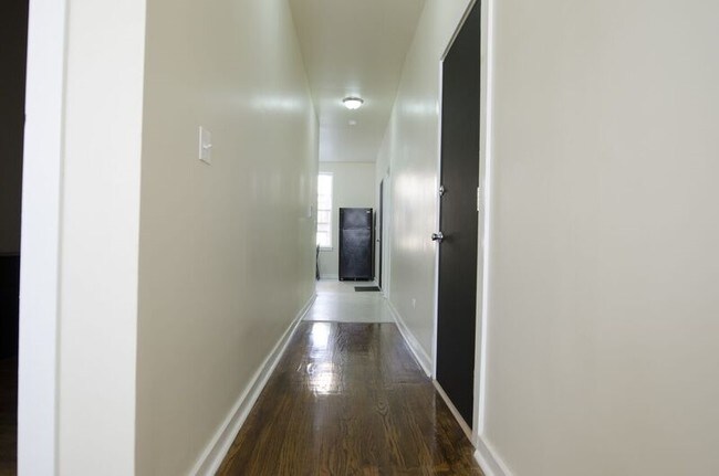 Foto del edificio - 3200 W Fulton Blvd