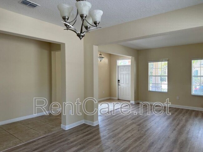 Foto del edificio - 15153 Driftwood Bend St