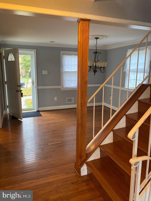 Primary Photo - 1473 Potomac Heights Dr