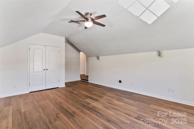 Foto del edificio - 2003 Red Carpet Ct