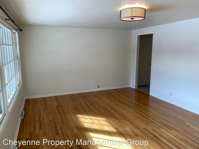 Foto del edificio - 3 br, 3 bath House - 631 Meadowlark Lane