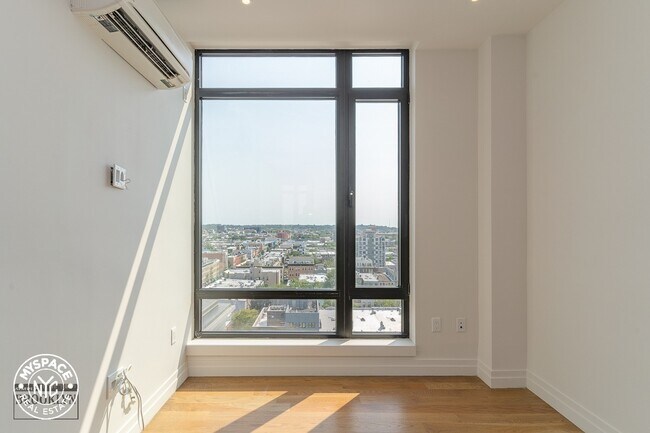 Building Photo - 260 Knickerbocker Ave