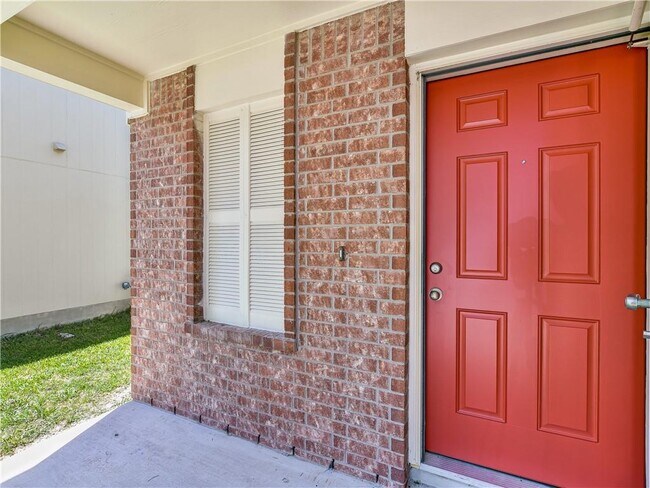 Foto del edificio - 1172 Shadow Creek Blvd