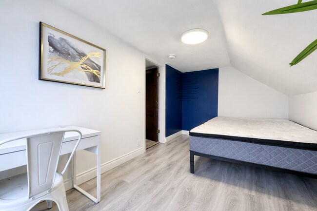 Photo du bâtiment - 4595 Morrison St