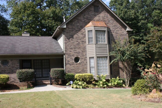Foto del edificio - 2544 Leeshire Road - 1