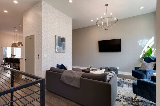 Building Photo - 3206 West End Cir