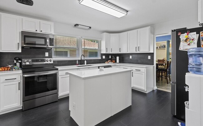 Foto del edificio - 3908 N 82nd St
