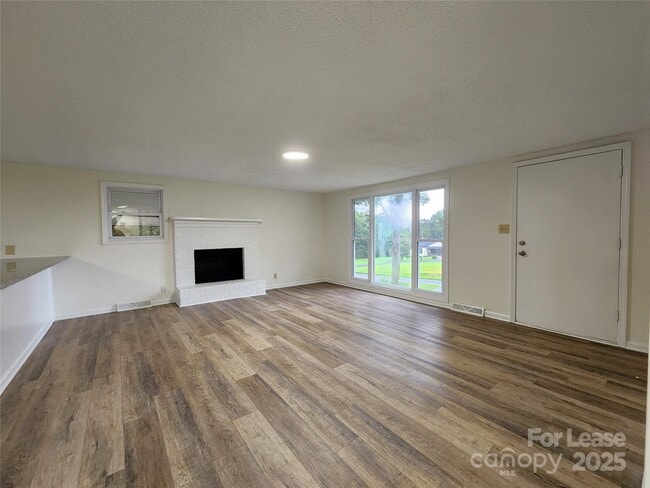 Building Photo - 12719 Cottonville Rd