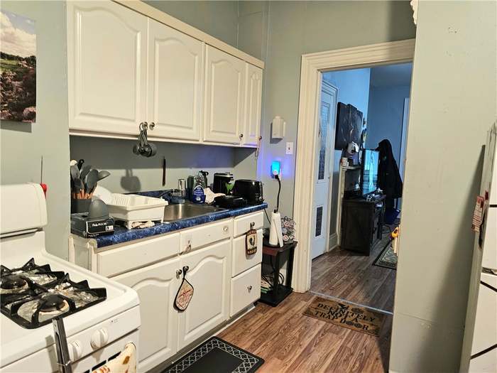 Foto principal - 4549 Carroll St