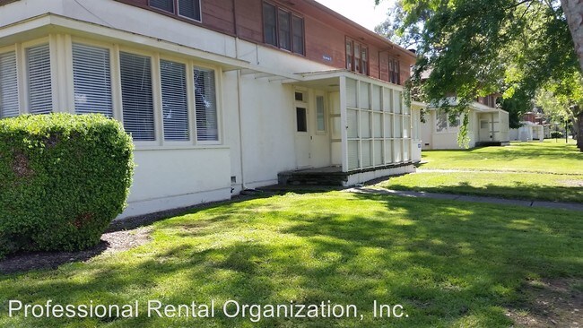 Building Photo - 1070 Azuar Drive
