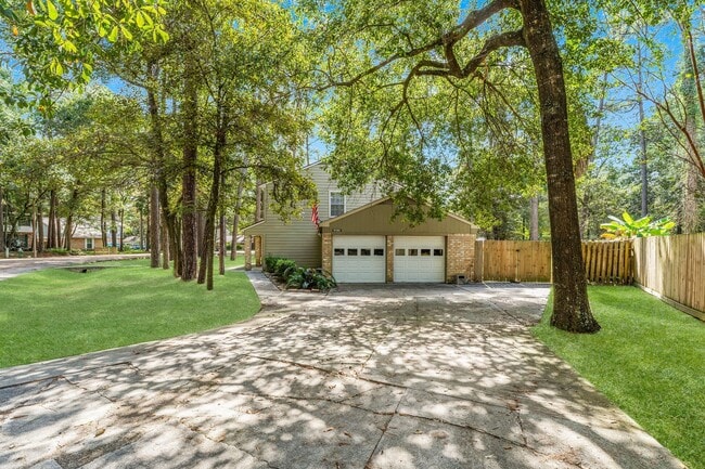 Building Photo - 2015 E Lacey Oak Cir