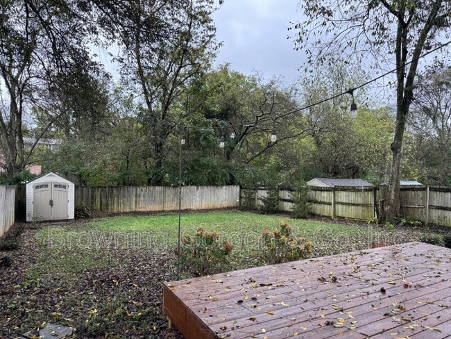 Foto del edificio - 1235 Sunnymeade Dr