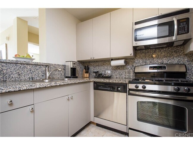 Foto del edificio - 12222 Wilshire Blvd