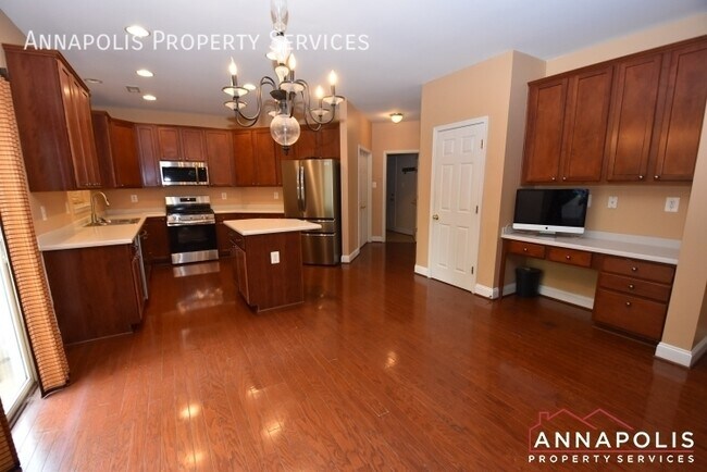 Building Photo - 1606 Stern Ct