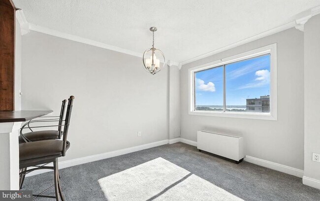 Foto del edificio - 2059 Huntington Ave