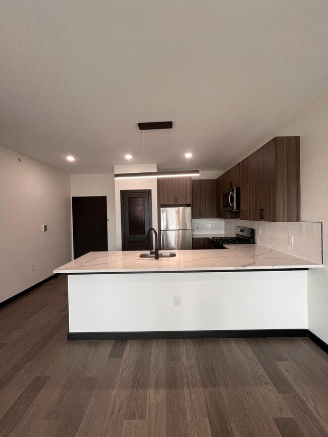 Foto del edificio - 133 Mallory Ave