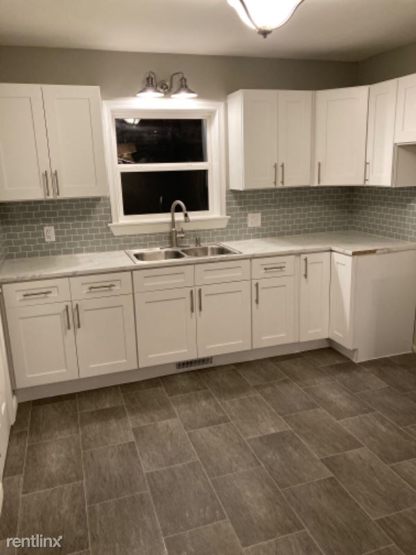 Foto del edificio - 3 br, 1 bath Townhome - 1044 Stoney Bridge...