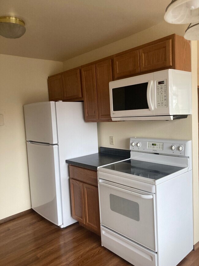 Building Photo - 3721 W Karstens Dr