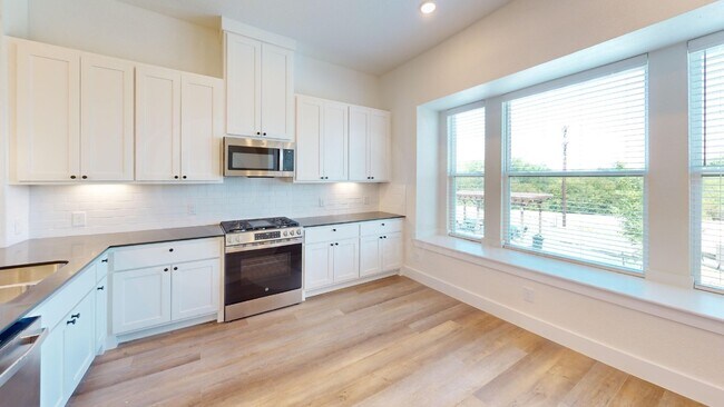 Building Photo - 267 Mule Deer Mews
