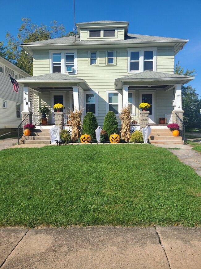 Foto del edificio - 320 Harvard Ave