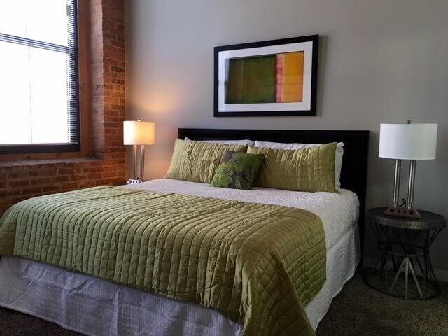 Foto del edificio - 1545 S State St