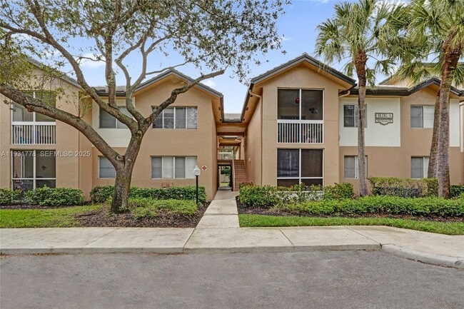 Foto del edificio - 9901 Westview Dr