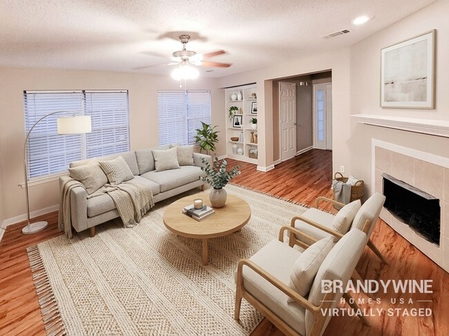 Building Photo - 3962 Sunset Lake Cove