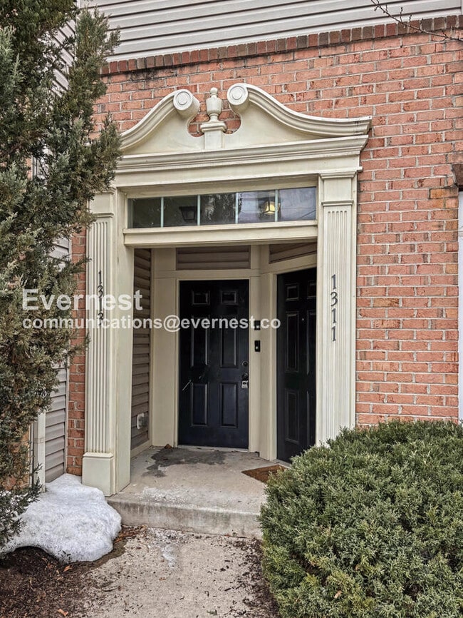 Building Photo - 1313 Cheswick Ln